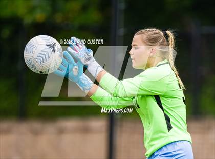 Thumbnail 1 in Robinson @ Yorktown (VHSL Class 6 State Quarterfinal) photogallery.
