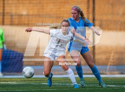 Thumbnail 1 in Robinson @ Yorktown (VHSL Class 6 State Quarterfinal) photogallery.