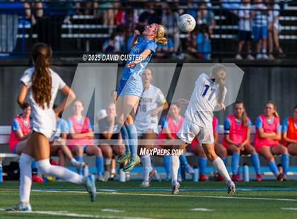 Thumbnail 3 in Robinson @ Yorktown (VHSL Class 6 State Quarterfinal) photogallery.