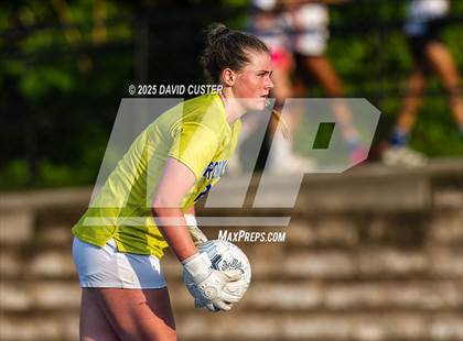 Thumbnail 3 in Robinson @ Yorktown (VHSL Class 6 State Quarterfinal) photogallery.