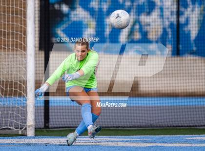 Thumbnail 2 in Robinson @ Yorktown (VHSL Class 6 State Quarterfinal) photogallery.