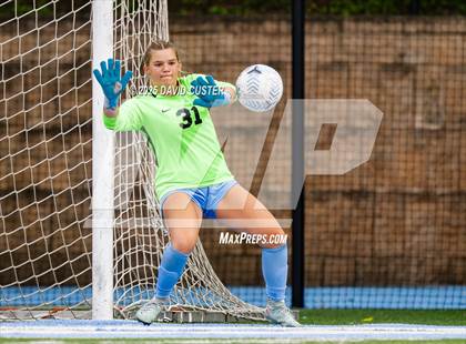 Thumbnail 2 in Robinson @ Yorktown (VHSL Class 6 State Quarterfinal) photogallery.