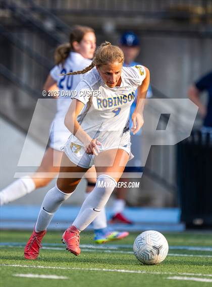 Thumbnail 2 in Robinson @ Yorktown (VHSL Class 6 State Quarterfinal) photogallery.