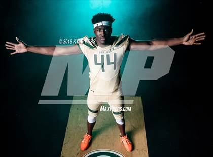 Thumbnail 1 in Grayson  (Preseason Early Contenders Photo Shoot)  photogallery.
