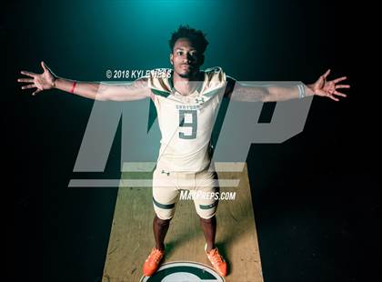 Thumbnail 2 in Grayson  (Preseason Early Contenders Photo Shoot)  photogallery.