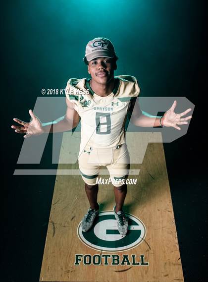 Thumbnail 1 in Grayson  (Preseason Early Contenders Photo Shoot)  photogallery.