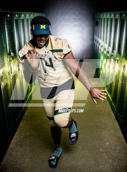 Thumbnail 2 in Grayson  (Preseason Early Contenders Photo Shoot)  photogallery.