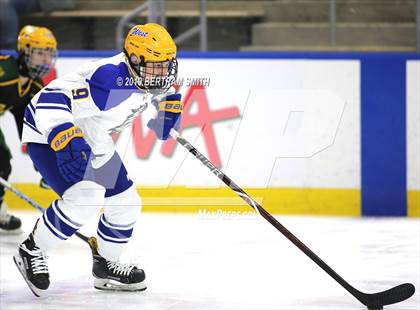 Thumbnail 2 in West Seneca East vs. West Seneca West photogallery.