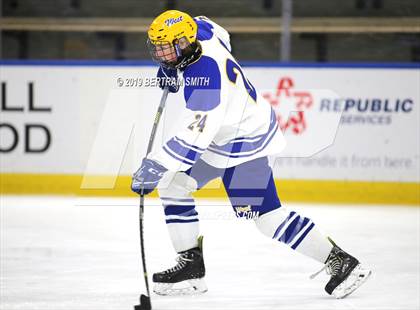 Thumbnail 1 in West Seneca East vs. West Seneca West photogallery.