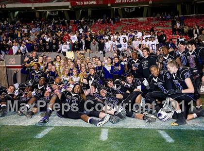 Thumbnail 3 in West Stokes vs. Kinston (NCHSAA 2AA State Final) photogallery.