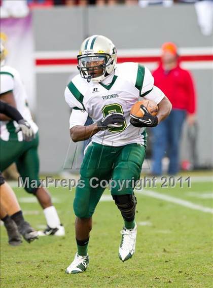 Thumbnail 3 in West Stokes vs. Kinston (NCHSAA 2AA State Final) photogallery.