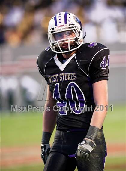 Thumbnail 3 in West Stokes vs. Kinston (NCHSAA 2AA State Final) photogallery.
