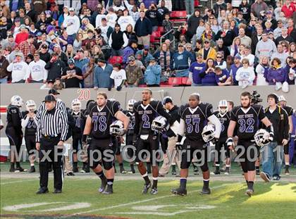 Thumbnail 1 in West Stokes vs. Kinston (NCHSAA 2AA State Final) photogallery.