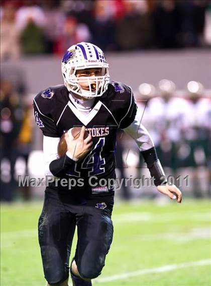 Thumbnail 2 in West Stokes vs. Kinston (NCHSAA 2AA State Final) photogallery.