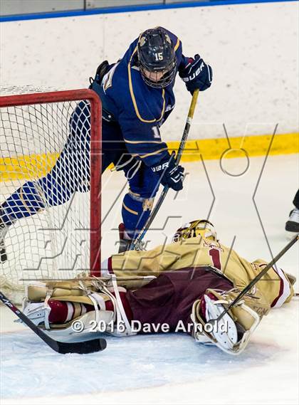 Thumbnail 3 in Malden Catholic @ Boston College High photogallery.
