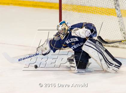 Thumbnail 2 in Malden Catholic @ Boston College High photogallery.
