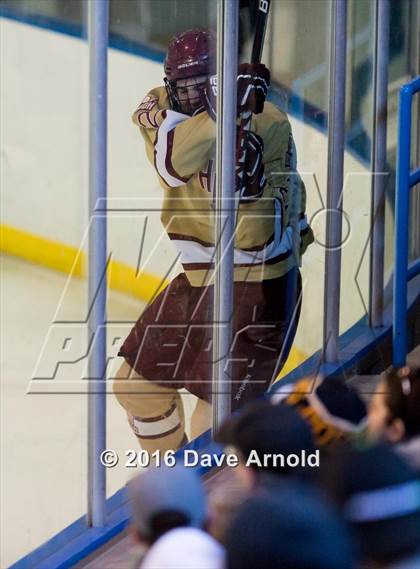 Thumbnail 3 in Malden Catholic @ Boston College High photogallery.