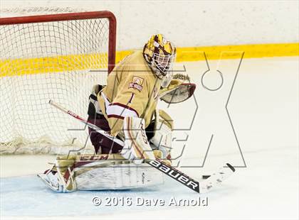 Thumbnail 2 in Malden Catholic @ Boston College High photogallery.