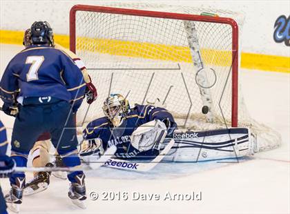 Thumbnail 3 in Malden Catholic @ Boston College High photogallery.