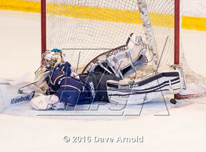 Thumbnail 3 in Malden Catholic @ Boston College High photogallery.
