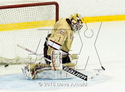 Thumbnail 3 in Malden Catholic @ Boston College High photogallery.