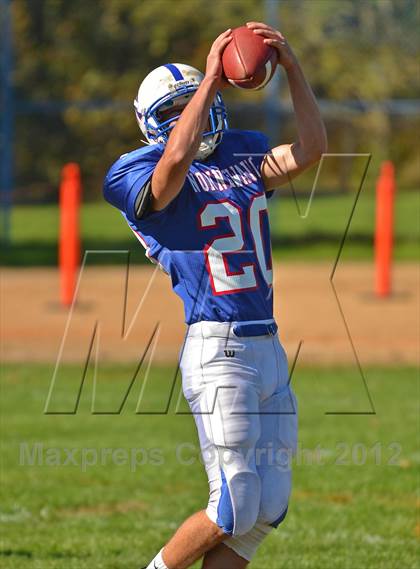 Thumbnail 1 in Cromwell @ Nonnewaug photogallery.