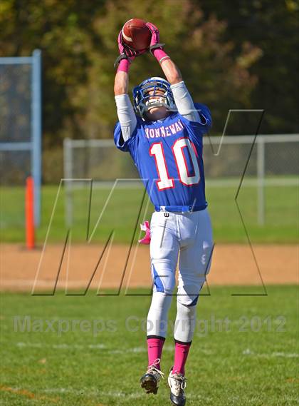Thumbnail 2 in Cromwell @ Nonnewaug photogallery.