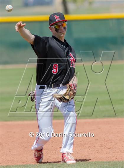 Thumbnail 3 in Shaker Heights vs. Simi Valley (Coach Bob National Invitational) photogallery.