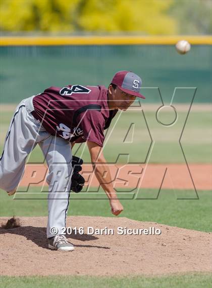 Thumbnail 2 in Shaker Heights vs. Simi Valley (Coach Bob National Invitational) photogallery.