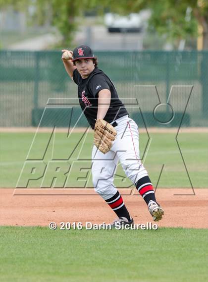 Thumbnail 3 in Shaker Heights vs. Simi Valley (Coach Bob National Invitational) photogallery.