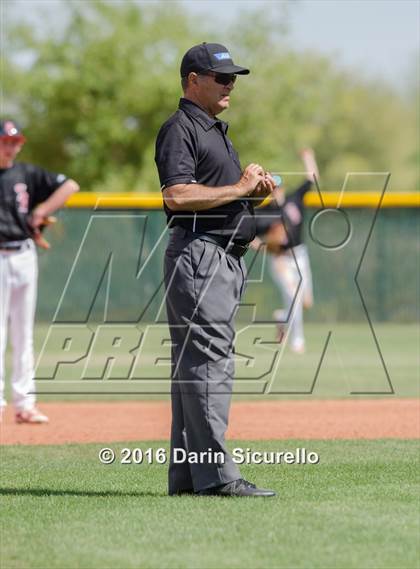 Thumbnail 2 in Shaker Heights vs. Simi Valley (Coach Bob National Invitational) photogallery.