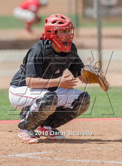 Thumbnail 2 in Shaker Heights vs. Simi Valley (Coach Bob National Invitational) photogallery.