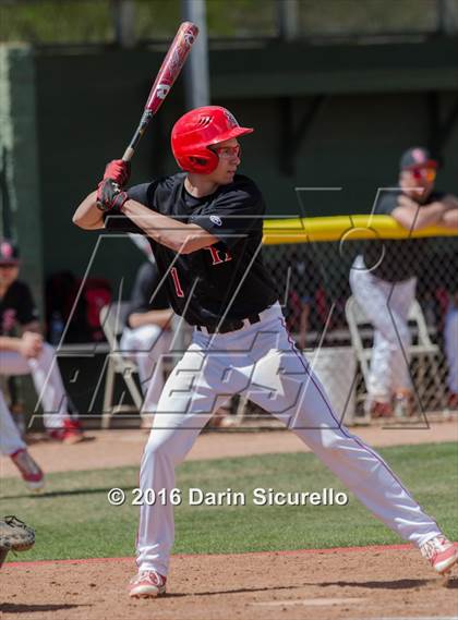Thumbnail 2 in Shaker Heights vs. Simi Valley (Coach Bob National Invitational) photogallery.