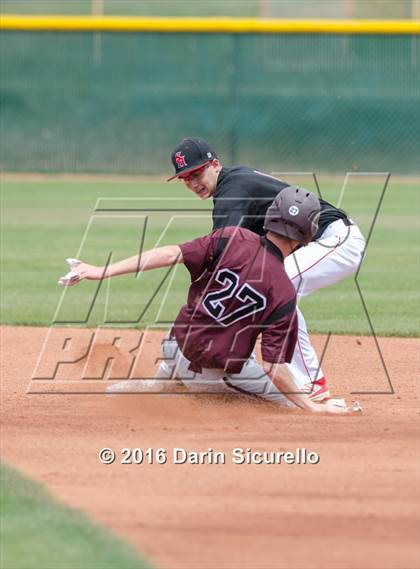 Thumbnail 2 in Shaker Heights vs. Simi Valley (Coach Bob National Invitational) photogallery.