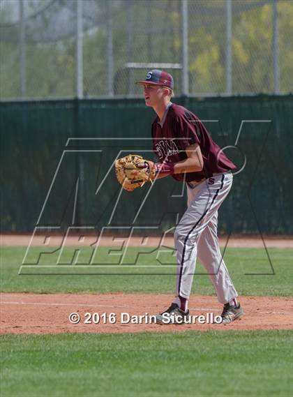 Thumbnail 2 in Shaker Heights vs. Simi Valley (Coach Bob National Invitational) photogallery.