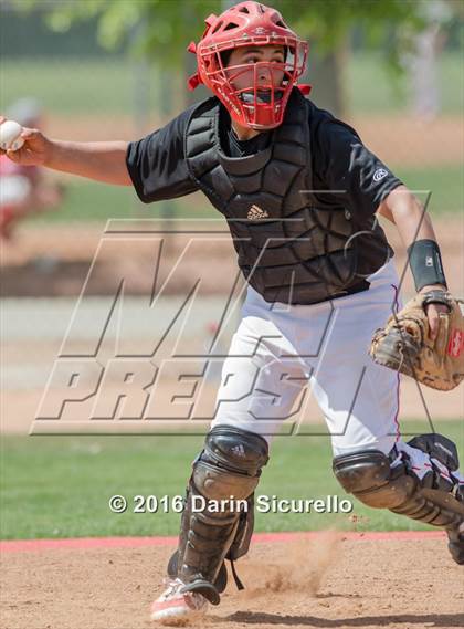 Thumbnail 2 in Shaker Heights vs. Simi Valley (Coach Bob National Invitational) photogallery.