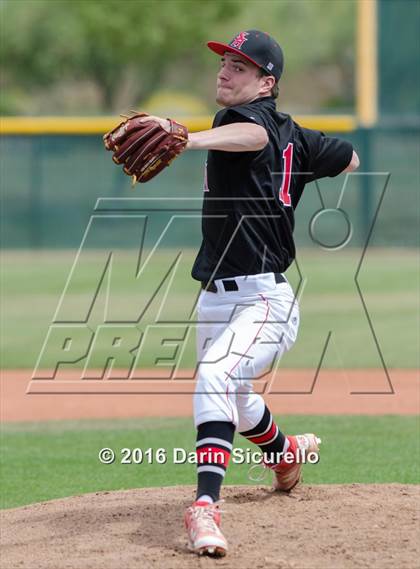 Thumbnail 2 in Shaker Heights vs. Simi Valley (Coach Bob National Invitational) photogallery.