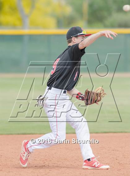 Thumbnail 3 in Shaker Heights vs. Simi Valley (Coach Bob National Invitational) photogallery.