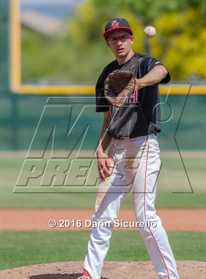 Thumbnail 1 in Shaker Heights vs. Simi Valley (Coach Bob National Invitational) photogallery.