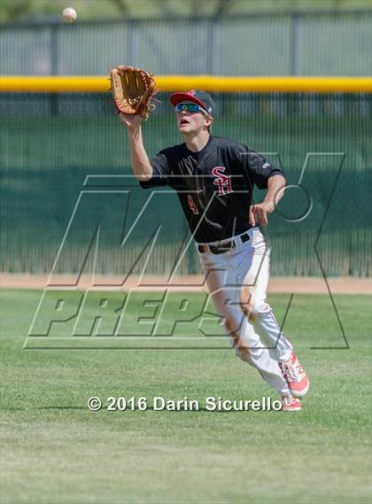 Thumbnail 3 in Shaker Heights vs. Simi Valley (Coach Bob National Invitational) photogallery.