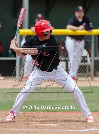 Thumbnail 2 in Shaker Heights vs. Simi Valley (Coach Bob National Invitational) photogallery.