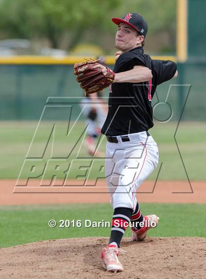 Thumbnail 2 in Shaker Heights vs. Simi Valley (Coach Bob National Invitational) photogallery.