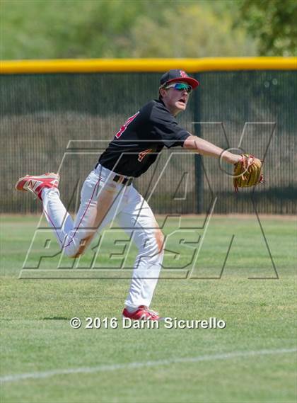 Thumbnail 3 in Shaker Heights vs. Simi Valley (Coach Bob National Invitational) photogallery.
