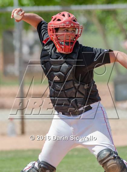 Thumbnail 3 in Shaker Heights vs. Simi Valley (Coach Bob National Invitational) photogallery.