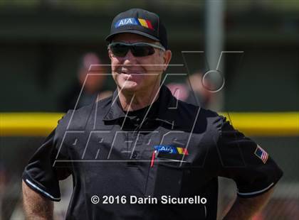 Thumbnail 3 in Shaker Heights vs. Simi Valley (Coach Bob National Invitational) photogallery.