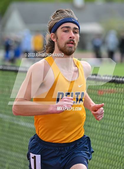 Thumbnail 3 in Muncie Central Relays (3200 meter)  photogallery.