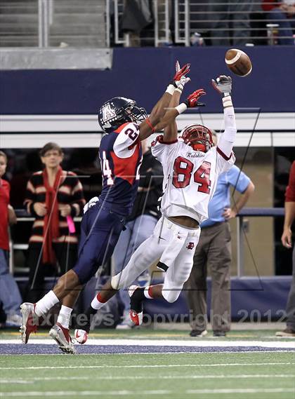 Thumbnail 1 in Lamar vs. Allen (UIL 5A Division 1 Final) photogallery.