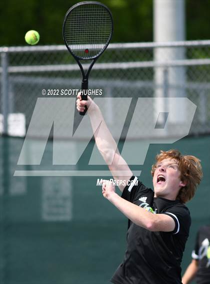 Thumbnail 2 in TSSAA District 8 AA Individual Tournament Round 2 photogallery.