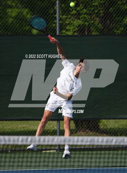 Thumbnail 1 in TSSAA District 8 AA Individual Tournament Round 2 photogallery.
