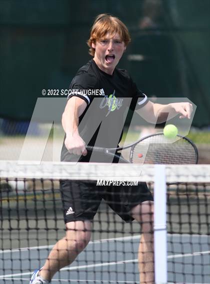Thumbnail 1 in TSSAA District 8 AA Individual Tournament Round 2 photogallery.